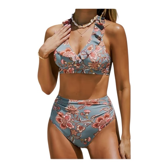 ⭐️Host Pick⭐️Cupshe Floral Ruffled Bikini Top & Retro Ruched Bottoms Set Size M - Picture 1 of 13